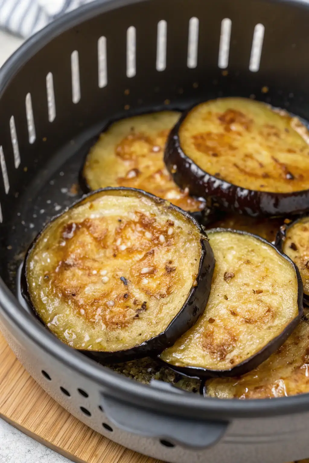 Melanzane Fritte nell'Air Fryer 2 A delicious plate of Melanzane Fritte nell'Air Fryer
