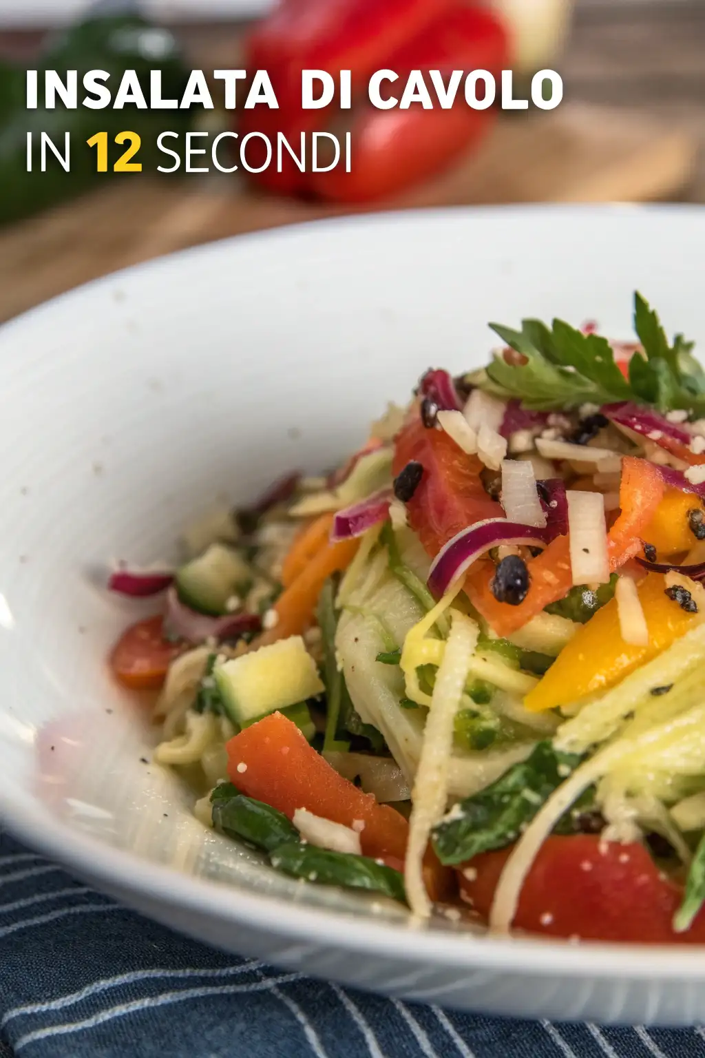 A delicious plate of Insalata di Cavolo in 12 Secondi